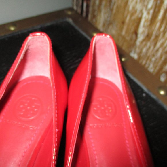 Tory Burch patent leather red peep toe wedge heels - Picture 2 of 5
